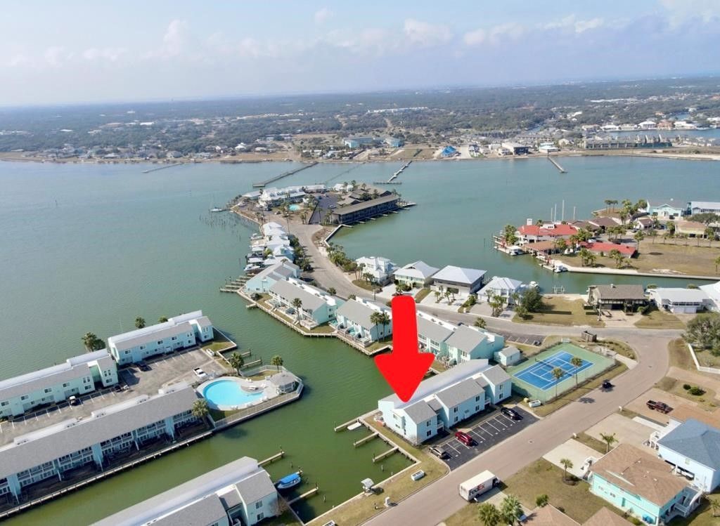 508 Lauderdale Dr 508, Rockport, TX 78382 — exterior