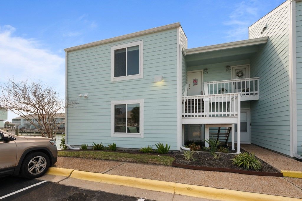 508 Lauderdale Dr 508, Rockport, TX 78382 — photo 2