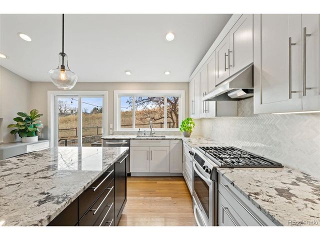 2150 Dogwood Cir, Louisville, CO 80027