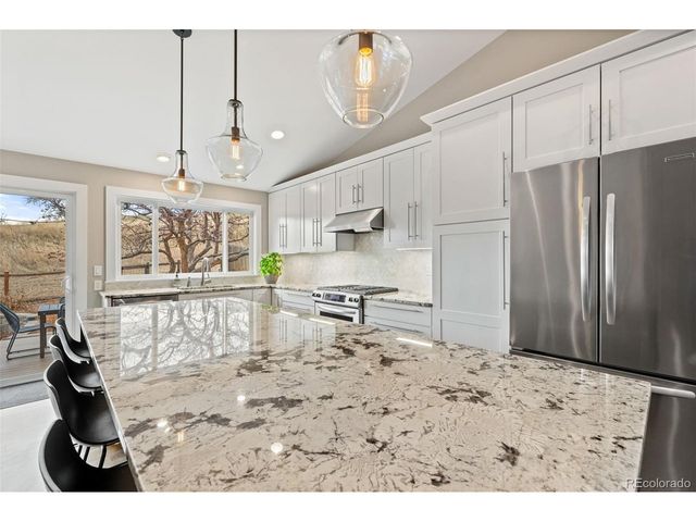 2150 Dogwood Cir, Louisville, CO 80027