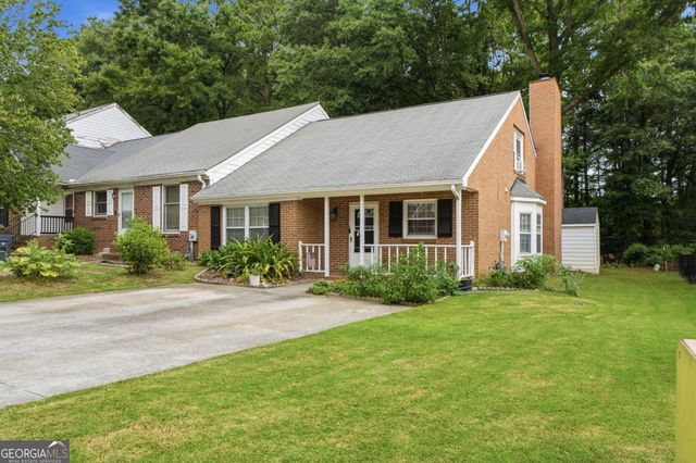 320 Williamsburg Way, Fayetteville, GA 30214