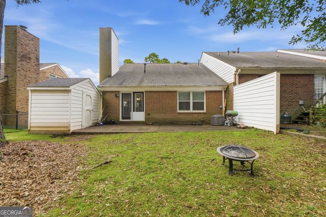 320 Williamsburg Way, Fayetteville, GA 30214