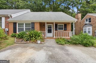 320 Williamsburg Way, Fayetteville, GA 30214