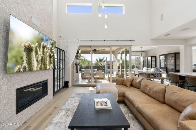 21112 N 60TH Place, Phoenix, AZ 85054
