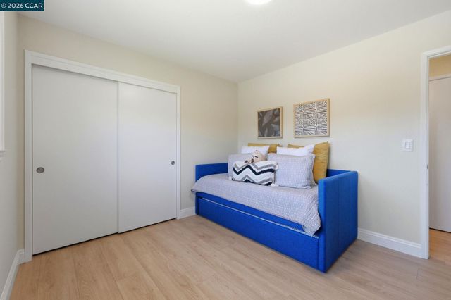 1525 American Beauty Dr, Concord, CA 94521