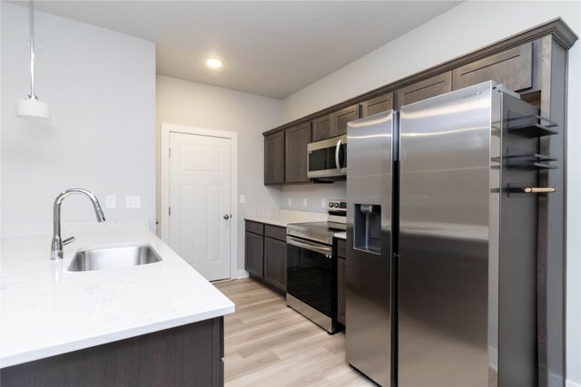 800 Umbra Place, Norwalk, IA 50211