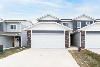 800 Umbra Place, Norwalk, IA 50211