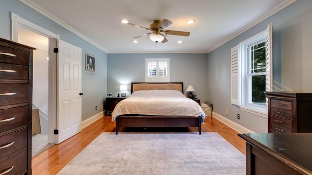 239 BURGUNDY LN, Newtown, PA 18940