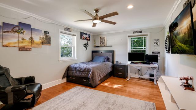 239 BURGUNDY LN, Newtown, PA 18940