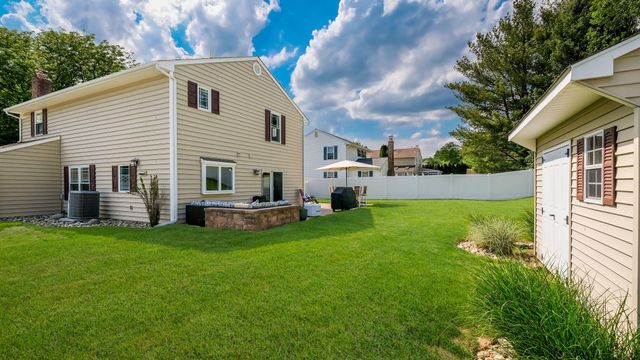 239 BURGUNDY LN, Newtown, PA 18940