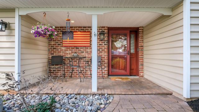239 BURGUNDY LN, Newtown, PA 18940