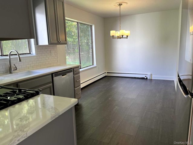 3 Hook Road 52, Poughkeepsie, NY 12601