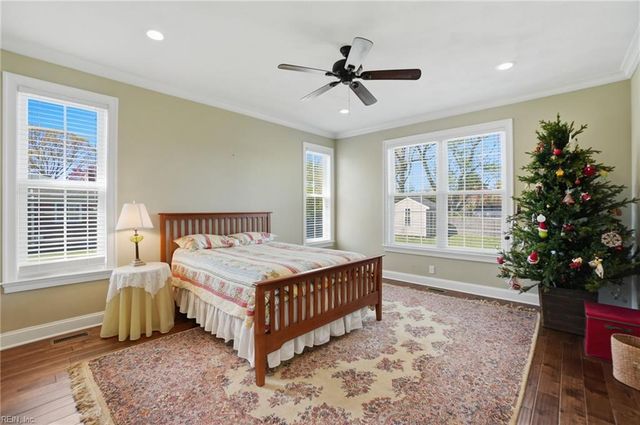 2352 Hood DR, Virginia Beach, VA 23454