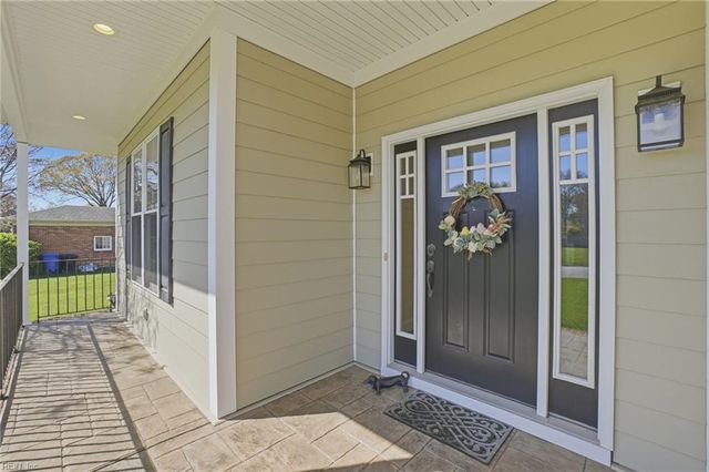 2352 Hood DR, Virginia Beach, VA 23454