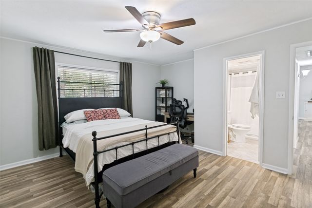 7012 Greenview Circle S, Fort Worth, TX 76120