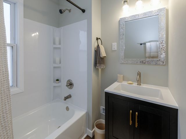 62 Woodward Avenue, Battle Creek, MI 49017