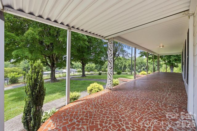 109 Kincaid Hill Drive, Lenoir, NC 28645