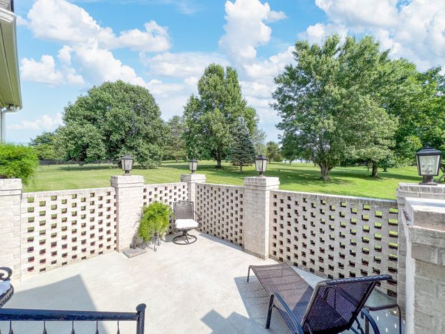 204 Green Hills Dr, Shelbyville, TN 37160