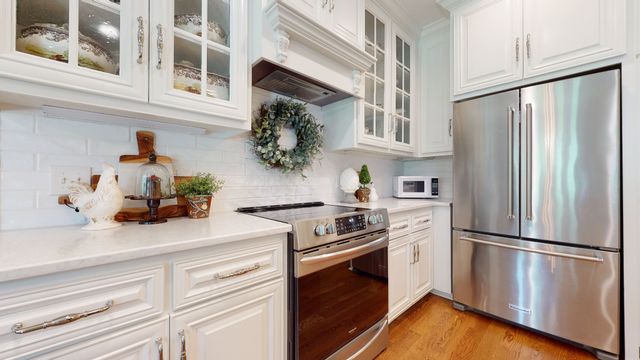 204 Green Hills Dr, Shelbyville, TN 37160