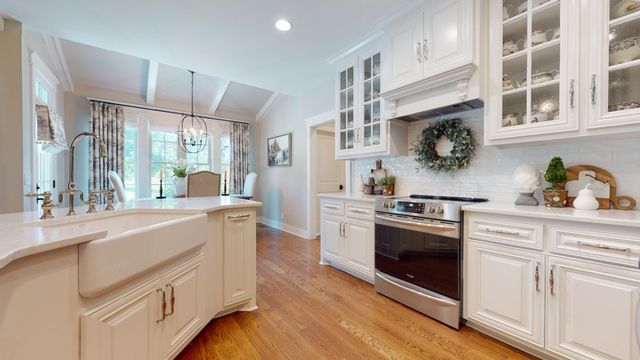 204 Green Hills Dr, Shelbyville, TN 37160