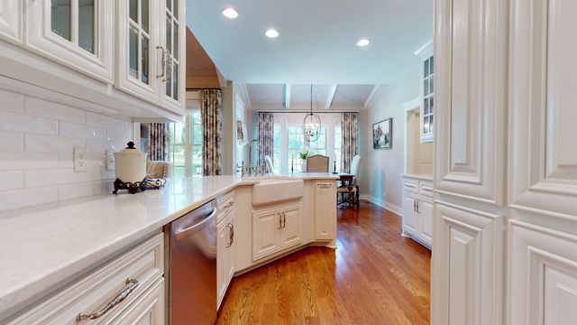 204 Green Hills Dr, Shelbyville, TN 37160