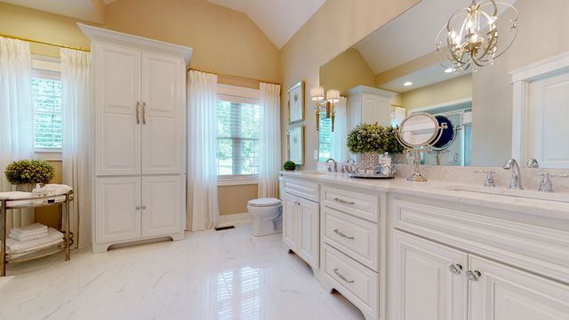 204 Green Hills Dr, Shelbyville, TN 37160