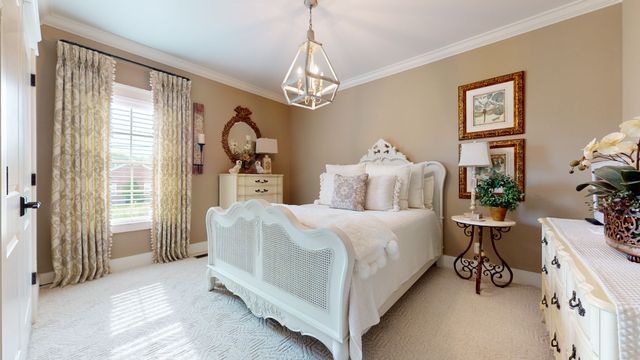 204 Green Hills Dr, Shelbyville, TN 37160