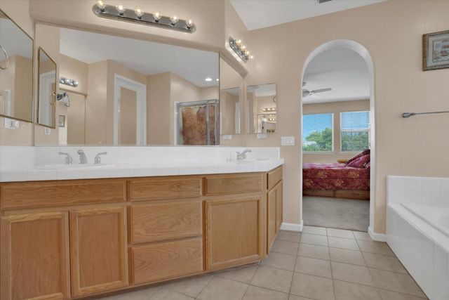 10653 Chatfield Ct, Stockton, CA 95209