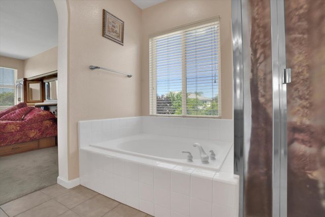 10653 Chatfield Ct, Stockton, CA 95209