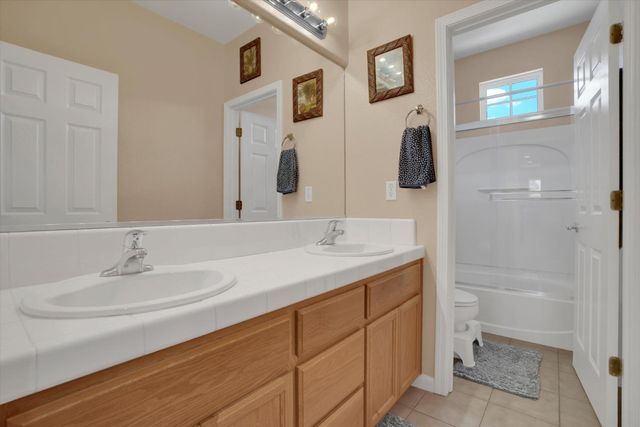 10653 Chatfield Ct, Stockton, CA 95209