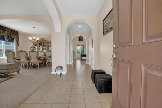 10653 Chatfield Ct, Stockton, CA 95209
