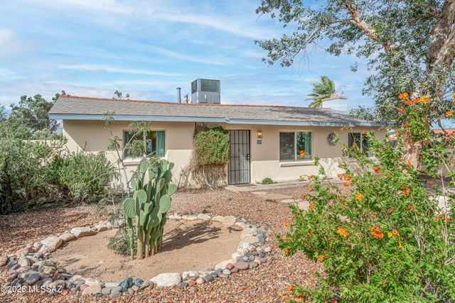 929 N Benton Avenue, Tucson, AZ 85711