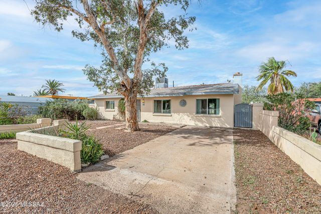 929 N Benton Avenue, Tucson, AZ 85711
