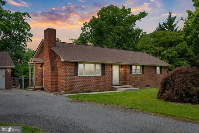 7052 LINGANORE RD, Frederick, MD 21701