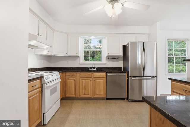 2800 DURHAM RD, York, PA 17402