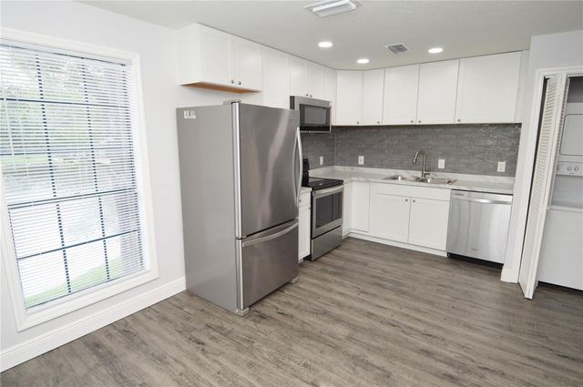 8633 FANCY FINCH DRIVE 201, Tampa, FL 33614