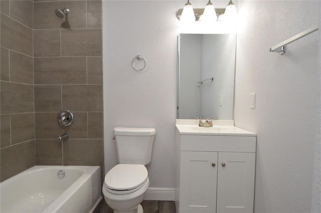 8633 FANCY FINCH DRIVE 201, Tampa, FL 33614