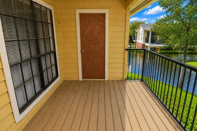 8633 FANCY FINCH DRIVE 201, Tampa, FL 33614