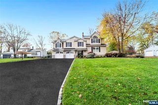 854 Cambridge Road, River Vale, NJ 07675