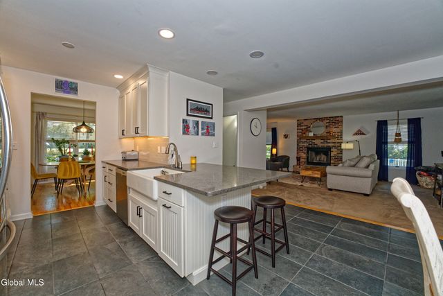 12 Deer Run, Wilton, NY 12831