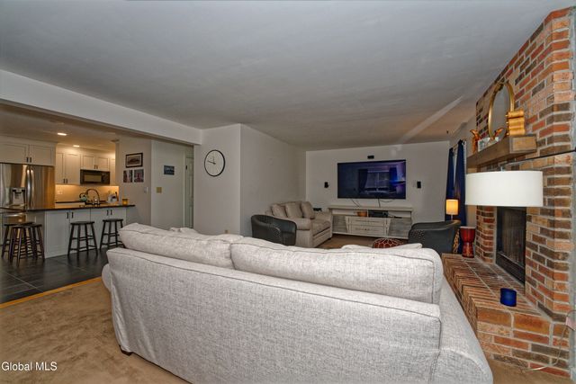 12 Deer Run, Wilton, NY 12831