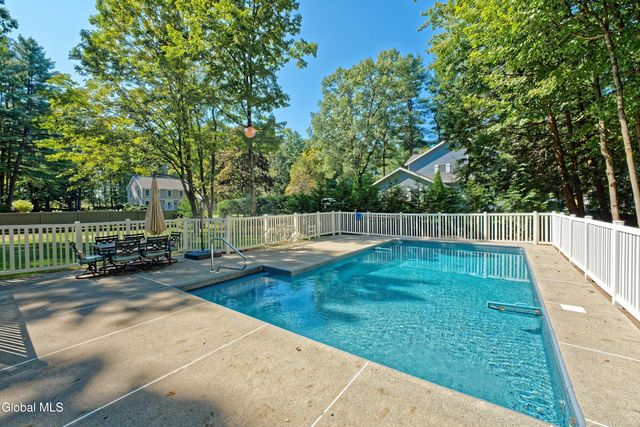 12 Deer Run, Wilton, NY 12831