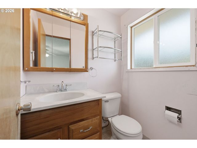 715 Nw 76TH St, Vancouver, WA 98665