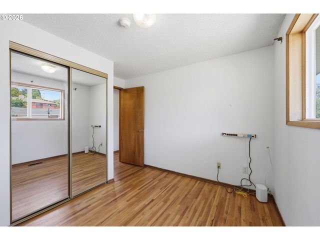 715 Nw 76TH St, Vancouver, WA 98665