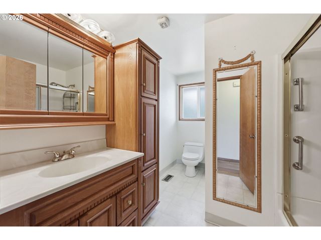 715 Nw 76TH St, Vancouver, WA 98665