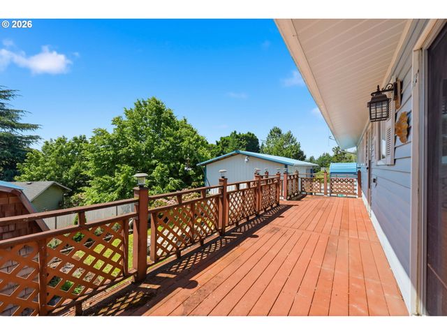 715 Nw 76TH St, Vancouver, WA 98665