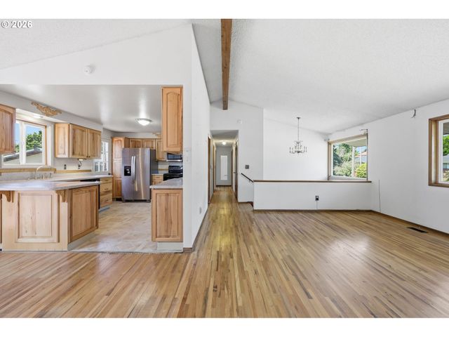 715 Nw 76TH St, Vancouver, WA 98665