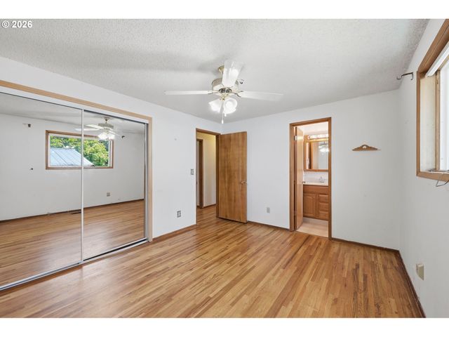 715 Nw 76TH St, Vancouver, WA 98665