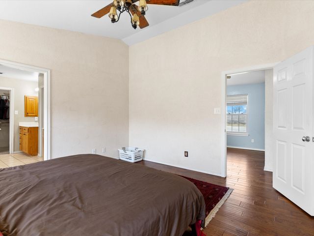 768 Longbranch Drive, Decatur, TX 76234