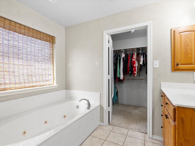 768 Longbranch Drive, Decatur, TX 76234